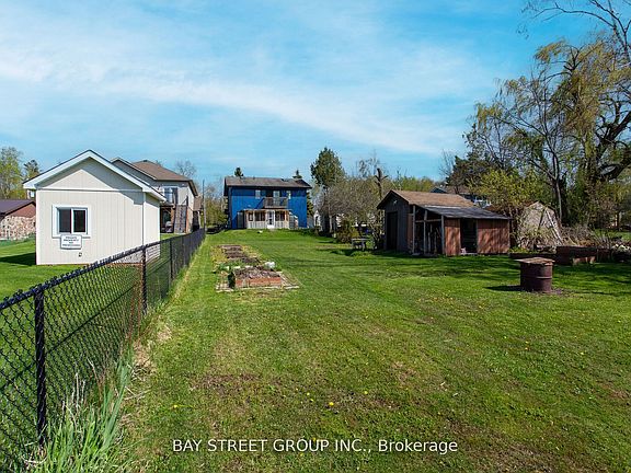 4th image of 568 View Lake Rd