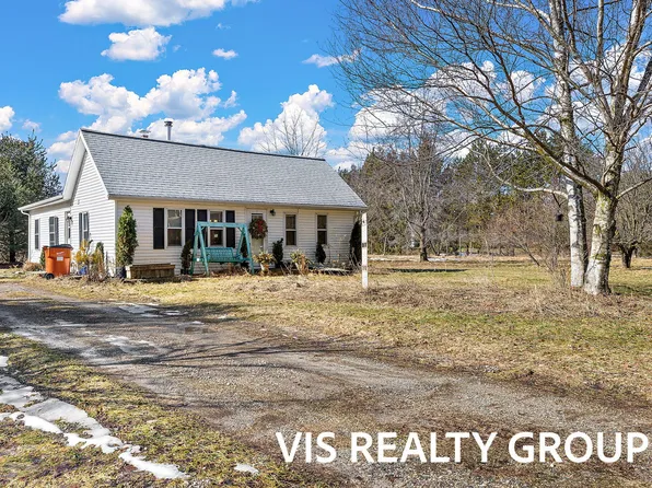 8775 Nugent Ave NE, Rockford, MI 49341