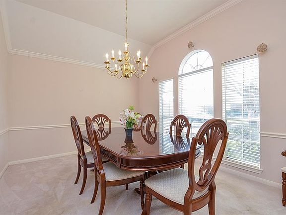 5th image of 4526 Pebblestone Dr