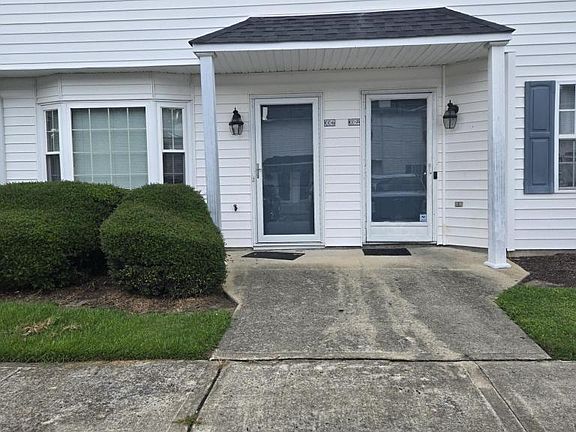 2nd image of 3902 Cc6 Sterling Pointe Dr