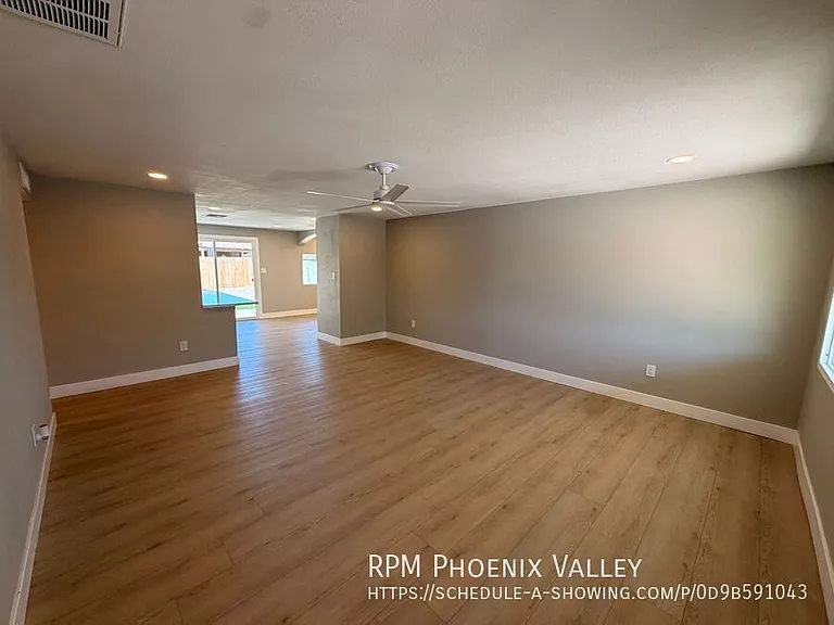 3902 E Joan De Arc Ave — Photo 2
