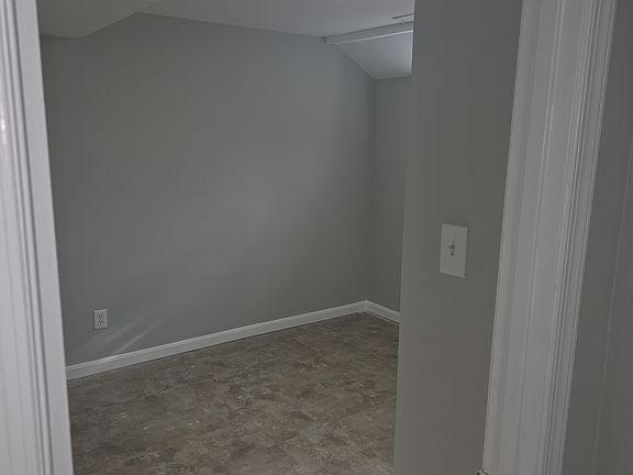 3rd image of 19334 Liberty Heights Ln
