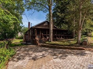 15 Lenape Trl, Wayne, NJ 07470