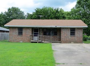724 Hall St, Alma, AR 72921