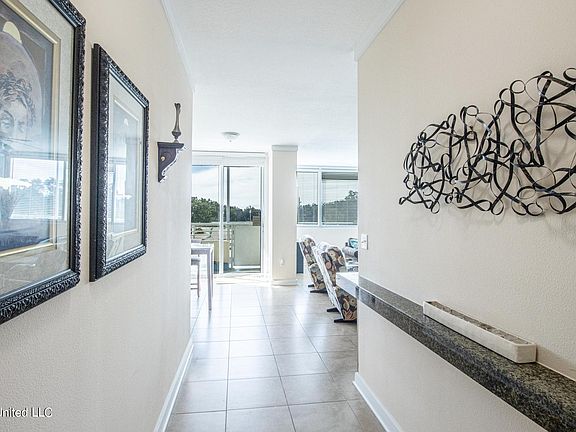 2nd image of 2060 Beach Blvd Unit 103