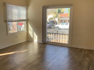 1050-1052 W 57th St, Los Angeles, CA 90037