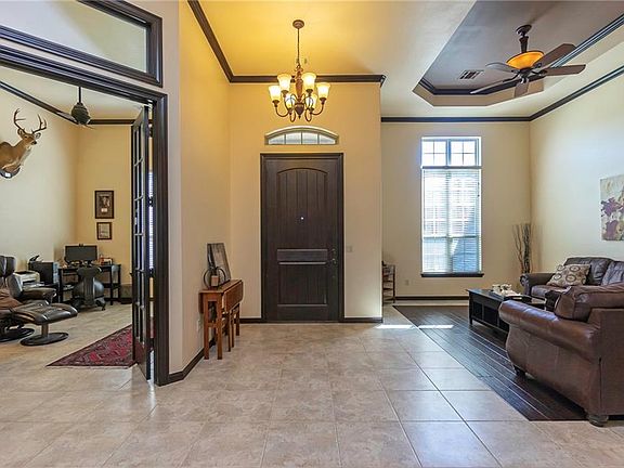 5th image of 10601 San Lorenzo Dr