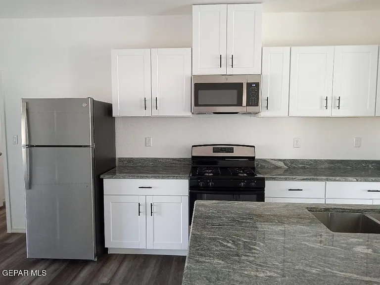 718 Cobre St #2 — Photo 21