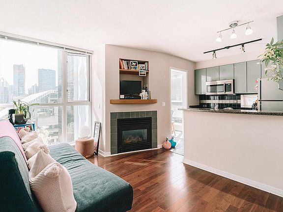 2nd image of 1068 Hornby St #1101