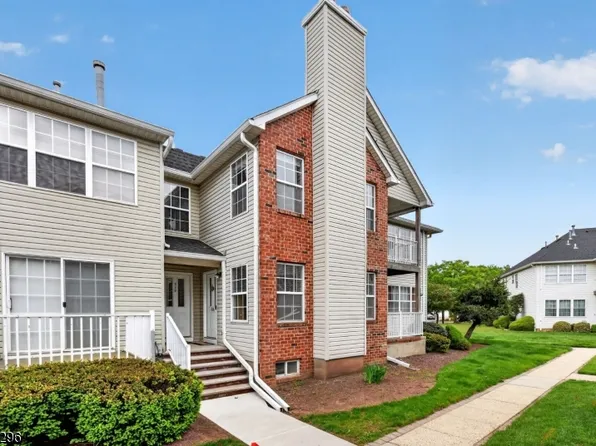 317 Vasser Dr, Piscataway, NJ 08854