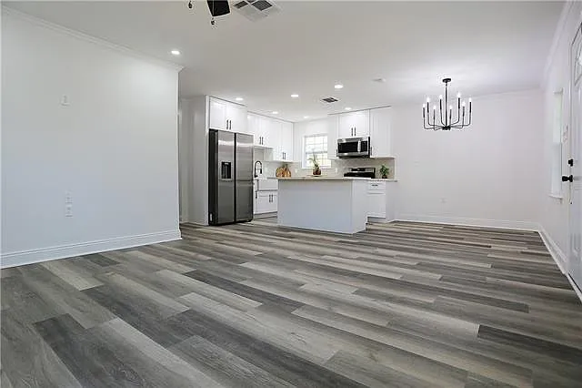 7900 Simon St — Photo 4