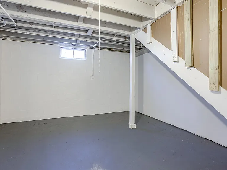 5312 N 48th Ave — Photo 23