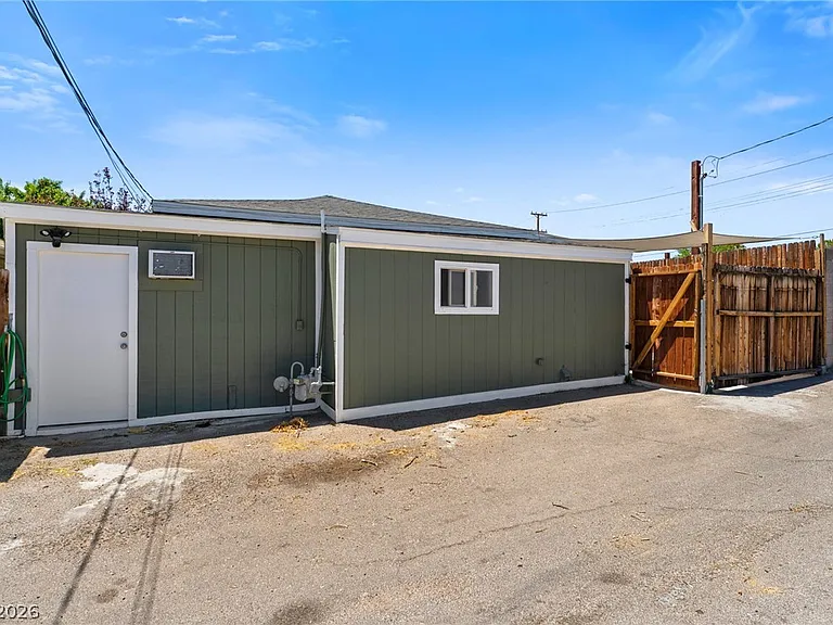 605 L Ave — Photo 38