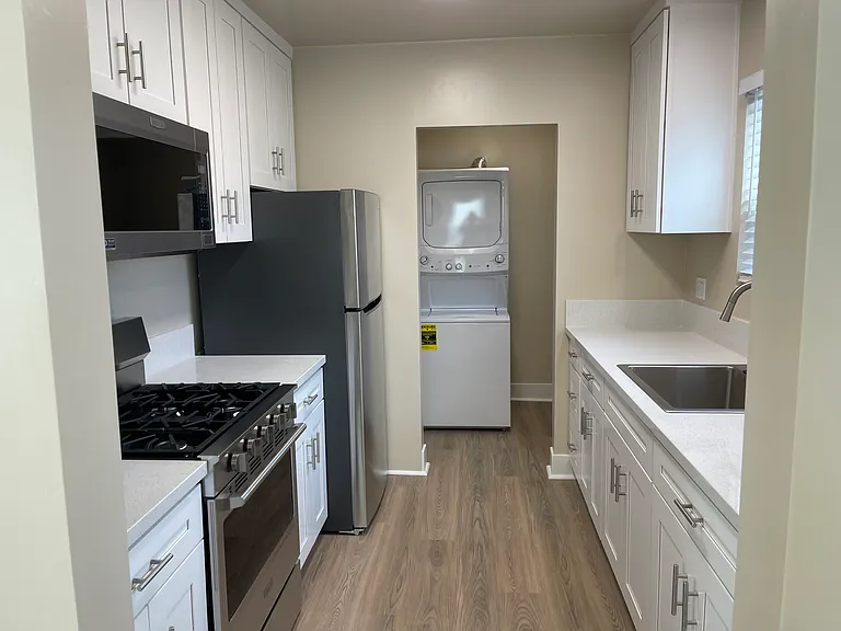 3579 Fairmount Ave — Photo 10
