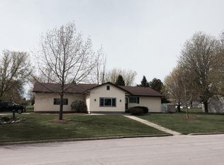 2405 Johnny Ridge Rd, Faribault, MN 55021