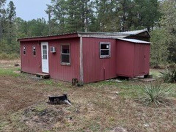 235 Quail Dr, Jefferson, TX 75657
