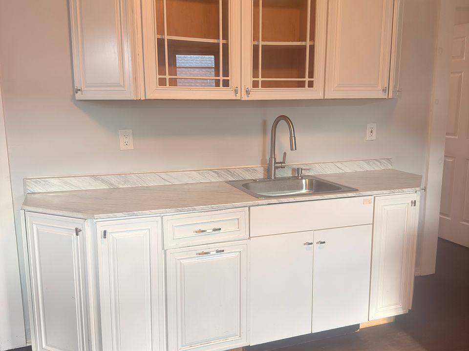 1st image of 36-38 Chapel St #3