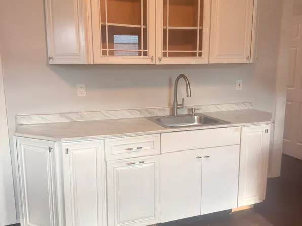 36-38 Chapel St #3, Springfield, MA 01109