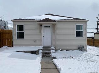 1907 E 17th St, Cheyenne, WY 82001