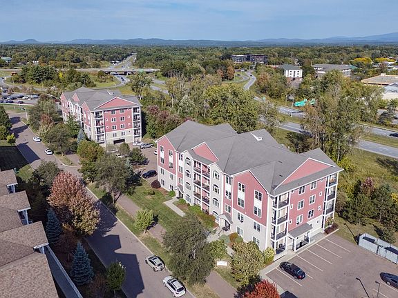 4th image of 326 Quarry Hill Rd APT 215