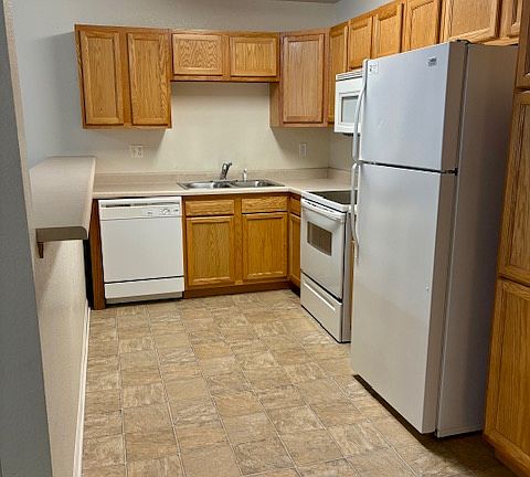 3rd image of 21074 Honest Ln #21074