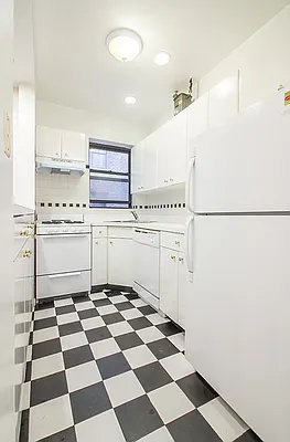 Rented by CitySites Real Estate Group | media 8