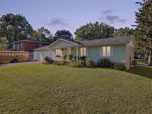 2nd image of 1065 Howick St