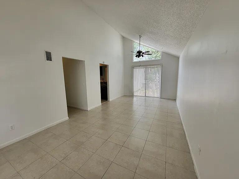 8230 San Jose Manor Dr E #3 — Photo 4