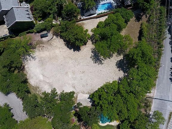 2nd image of 417 Crestwood Dr