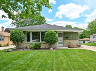 924 S 124th STREET, West Allis, WI 53214
