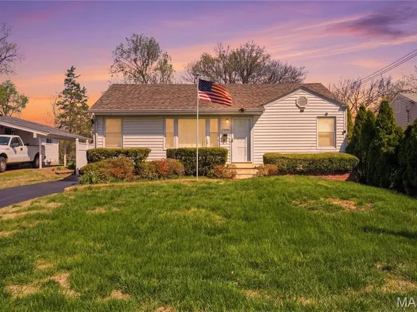 2206 Wengler Ave, Saint Louis, MO 63114