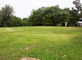 404 Howard Loop, Grove, OK 74344