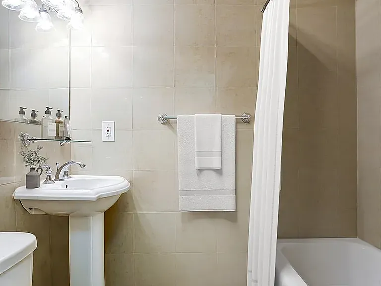 50 W 34th St #19C9 — Photo 7