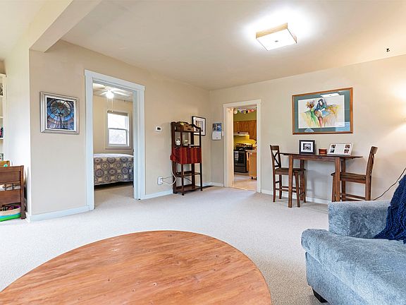 5th image of 725 Longstaff St