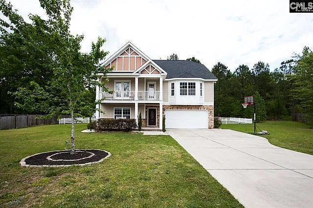 5 bed, 2.5 bath, 3108 sqft, $2,500 — Photo 1