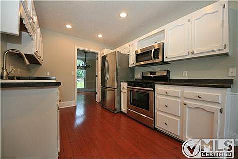 3rd image of 5108 Hampden Ave