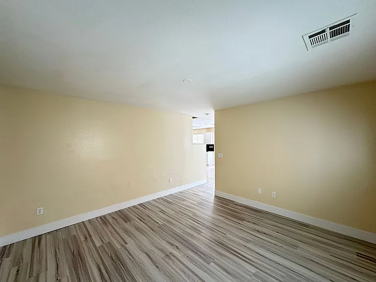 5640 Woods Crossing St — Photo 25