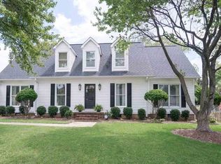 102 N Chancelor Dr, Simpsonville, SC 29681