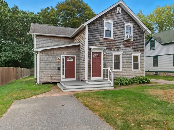 16 Mechanic St, South Kingstown, RI 02879