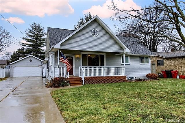 1st image of 39131 Shoreline Dr
