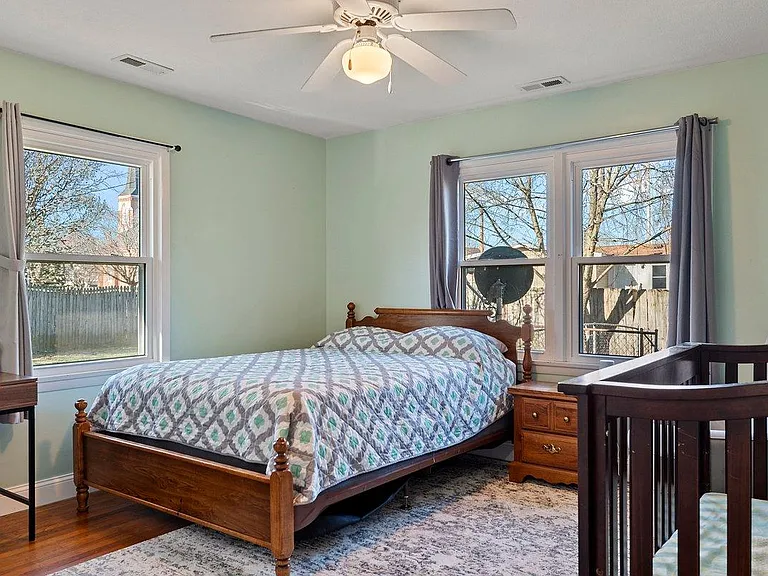 507 E Gibson St — Photo 17