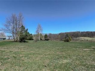 1905 Waldheim Rd, Hellertown, PA 18055