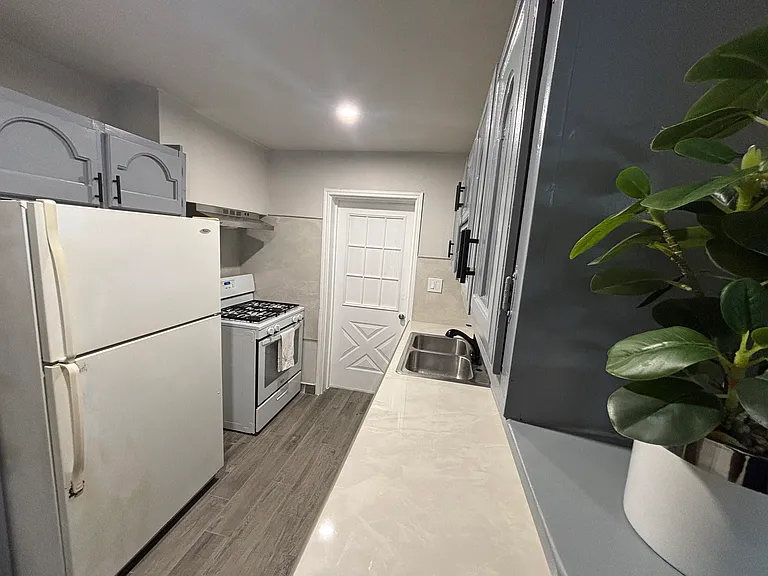 2443 E Van Buren St #2443 — Photo 9