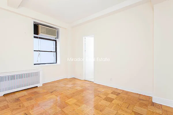 Rented by Mirador Real Estate | media 31