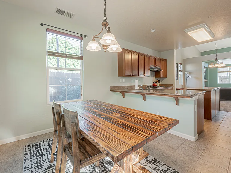 1739 W Castoro Way — Photo 12