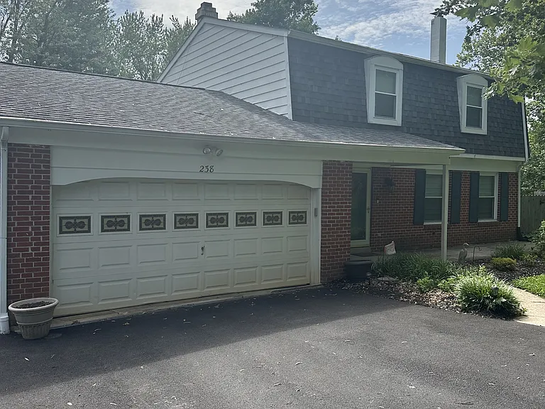 238 Pond Dr — Photo 2