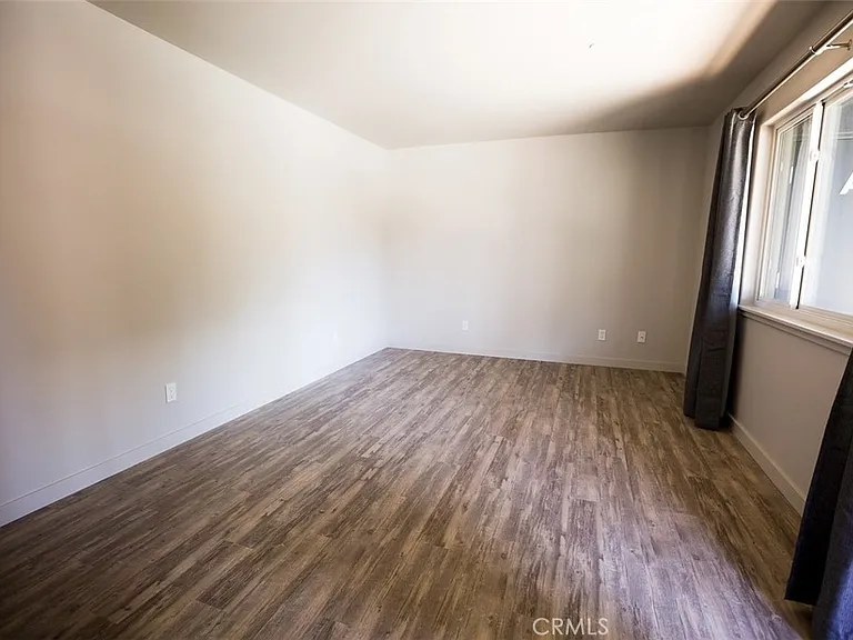 210 Laurel St #A — Photo 5
