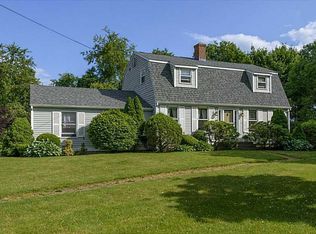 220 Queens River Dr, South Kingstown, RI 02892