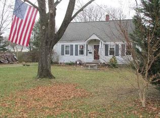 181 Maple Dr, Saint James, NY 11780