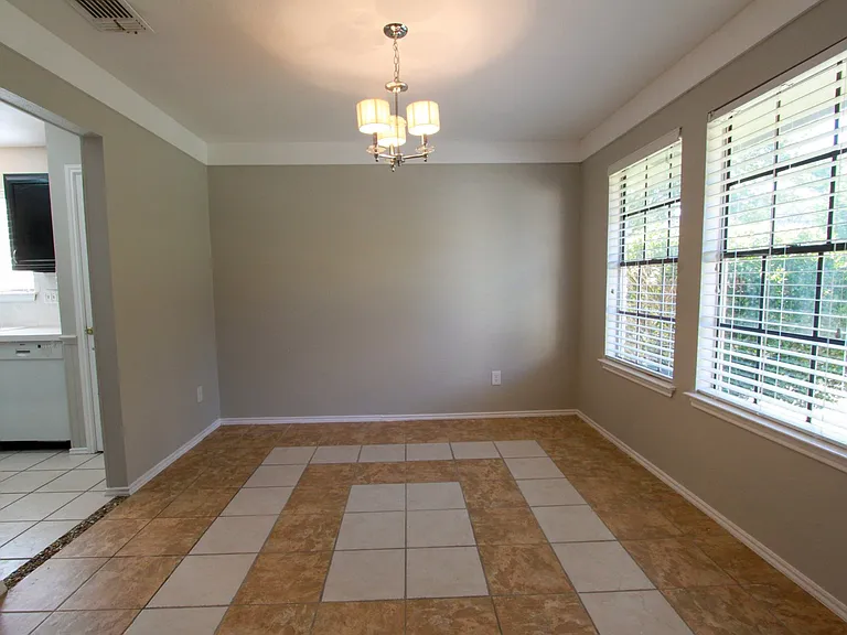 1809 Fawn Ridge Trl — Photo 11